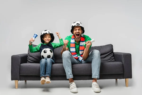 Excited Man Shouting While Watching Football Match Showing Win Gesture — Stock Photo, Image