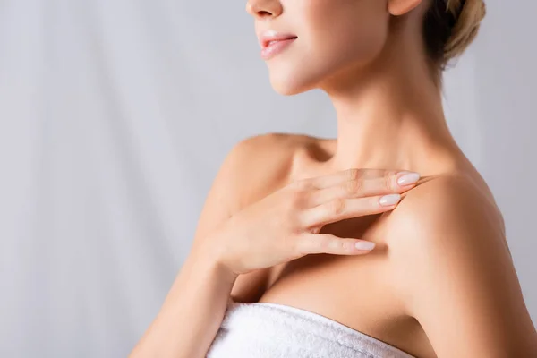 Cropped View Young Woman Touching Bare Shoulders White — Stock Photo, Image