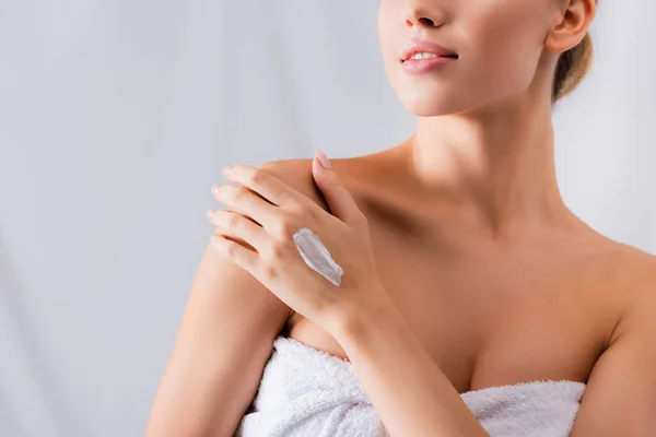 Cropped View Young Woman Bare Shoulders Cream Hand White — Stock Photo, Image