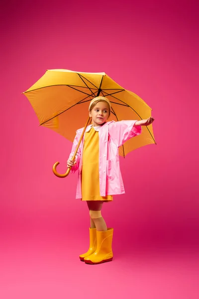 Full Length Girl Raincoat Rubber Boots Standing Yellow Umbrella Crimson — Stock Photo, Image