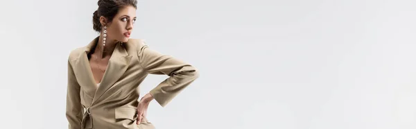 Sensual Brunette Woman Looking Away While Posing Hand Hip Isolated — Stock Photo, Image