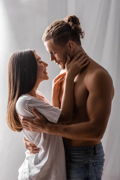 Positive Woman Shirt Hugging Sensual Boyfriend — Stock Photo, Image