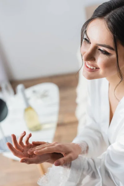 Happy Dreamy Bride Looking Away Bedroom Blurred Background — Stock Photo, Image