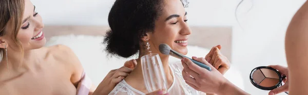 Bridesmaid Applying Highlighter Face African American Bride Banner — Stock Photo, Image