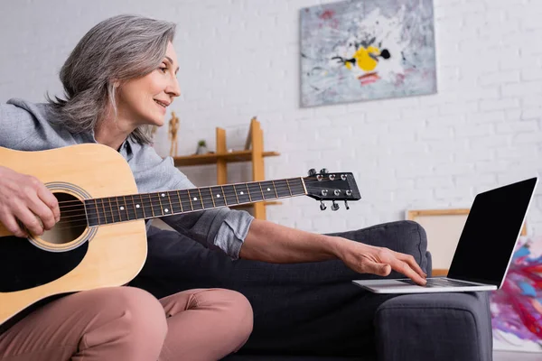 Happy Middle Aged Woman Grey Hair Holding Acoustic Guitar Using — Stock Photo, Image