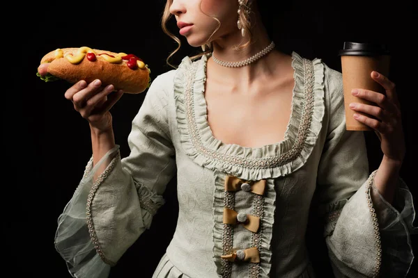 Vista Recortada Elegante Vestido Estilo Vintage Sosteniendo Hot Dog Bebida — Foto de Stock