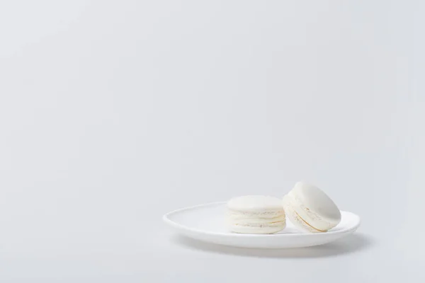 Delicious Macarons Plate Isolated White — Stock Photo, Image