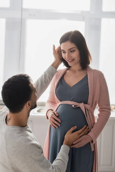 Young Man Touching Belly Face Pregnant Woman Kitchen — Stock Photo, Image