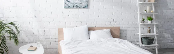 Bett Mit Weißer Bettwäsche Modernen Schlafzimmer Banner — Stockfoto