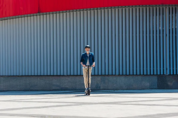 Full Length Mature Man Helmet Sunglasses Riding Electric Scooter Urban — Foto de Stock