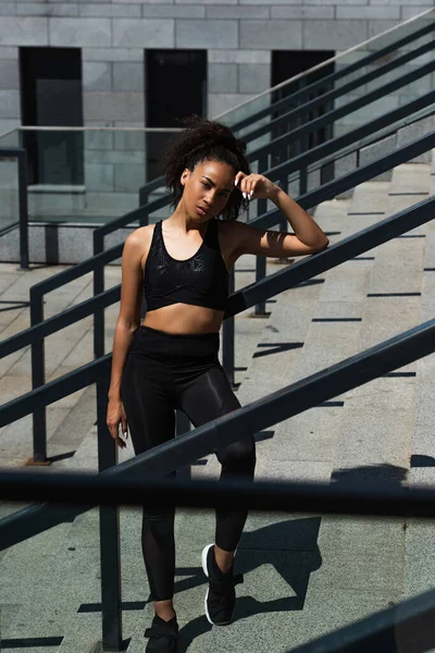 Young African American Sportswoman Looking Camera While Resting Stairs — Stock Photo, Image