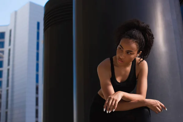 Fit African American Sportswoman Earphones Looking Away Urban Street — Stock Photo, Image