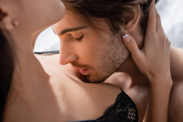 Close Sensual Man Kissing Body Seductive Woman Bra — Stock Photo, Image
