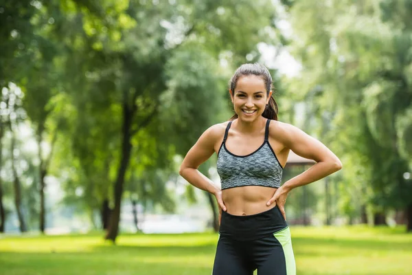 Happy Athletic Woman Crop Top Resting While Standing Hands Hips — Stock Photo, Image