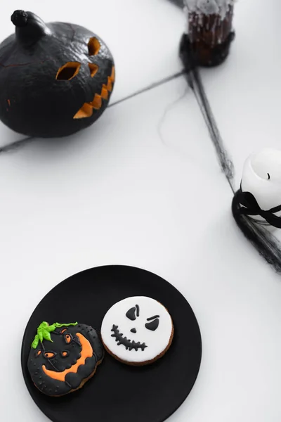 Top View Baked Halloween Cookies Carved Pumpkin — Stock Photo, Image