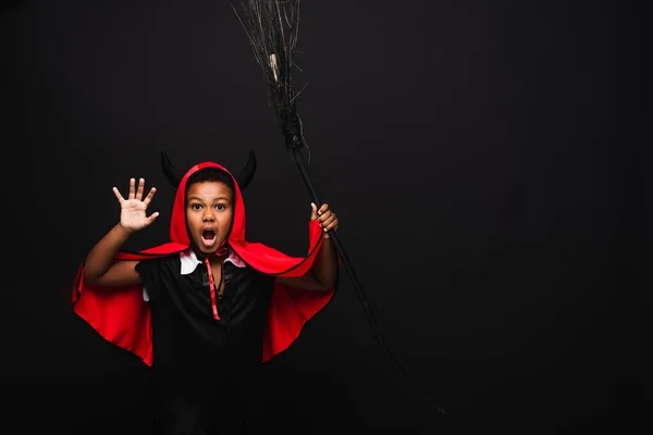 Scary African American Kid Holding Broom Screaming Isolated Black — Stock Photo, Image