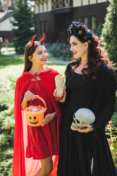 Happy Mom Daughter Vampire Devil Halloween Costumes Bucket Sweets Skull — Stock Photo, Image
