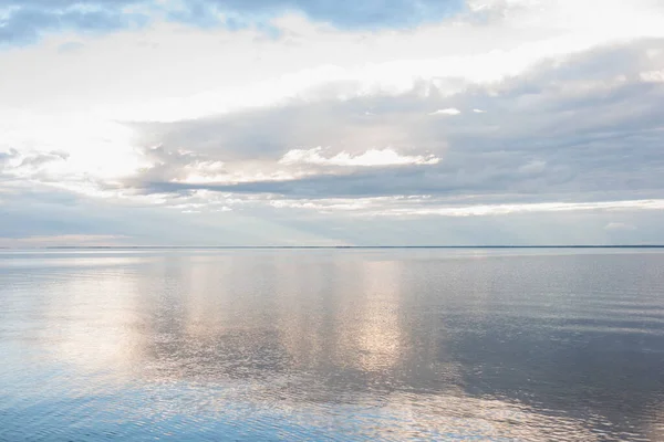 Szenischer Blick Auf Bewölkten Himmel Und Meer — Stockfoto