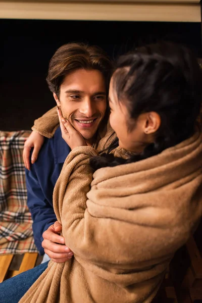Blurred Asian Woman Blanket Touching Smiling Boyfriend Terrace Glamping House — Stock Photo, Image