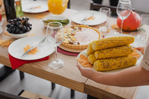 Cropped View African American Woman Holding Baked Corn Thanksgiving Dinner — Stock Photo, Image