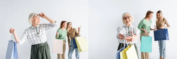 Collage de mujer mayor feliz sosteniendo bolsas de compras y ajustando gafas cerca de hija y nieta sobre fondo borroso - foto de stock