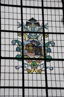 Palais des Beaux Sanat Müzesi 'nin merdivenlerinde kurşunlu pencere..