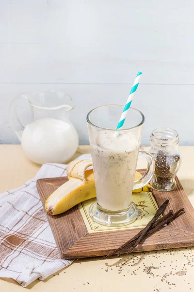 Frullato di banana al latte — Foto Stock