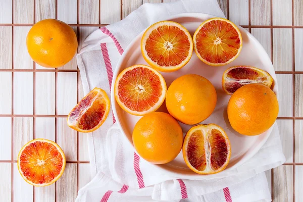 Кровавый апельсин — стоковое фото
