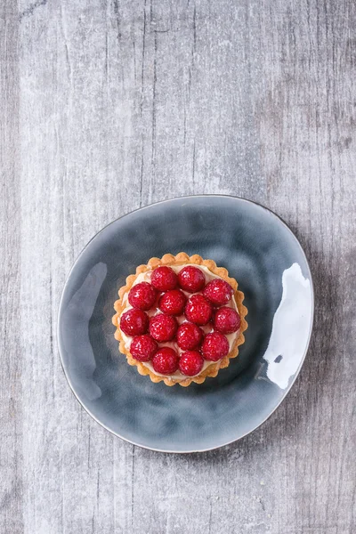 Tartlet with raspberries — Stock Photo, Image
