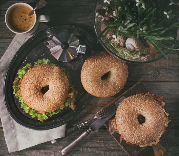 Bagels with bacon and beef — Stock Photo, Image