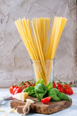 spagetti sosu için malzemeler