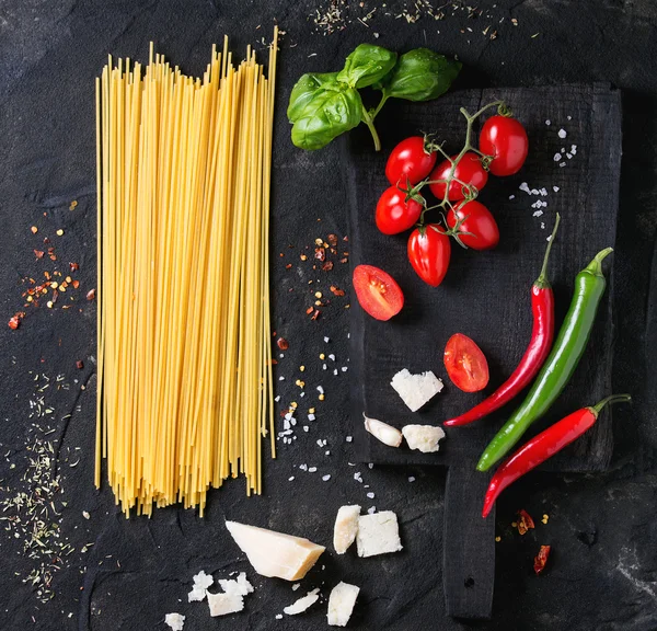 Ingredients for spaghetti sauce — Stock Photo, Image