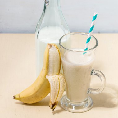 süt banana smoothie