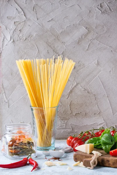 Ingredients for spaghetti sauce — Stock Photo, Image