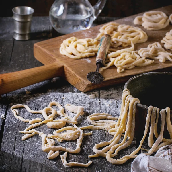 Fresh homemade pasta pici — Stock Photo, Image