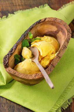 Mango Dondurma
