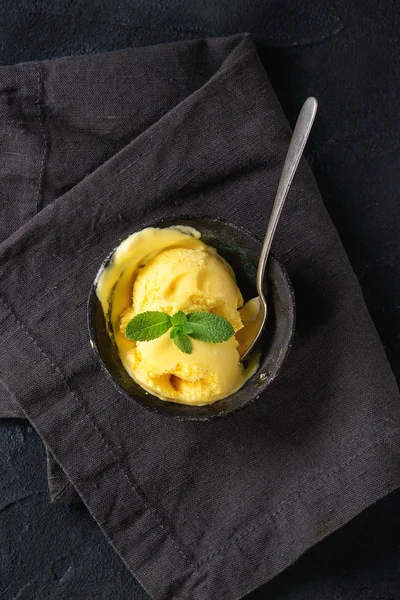 Mango-Eis — Stockfoto