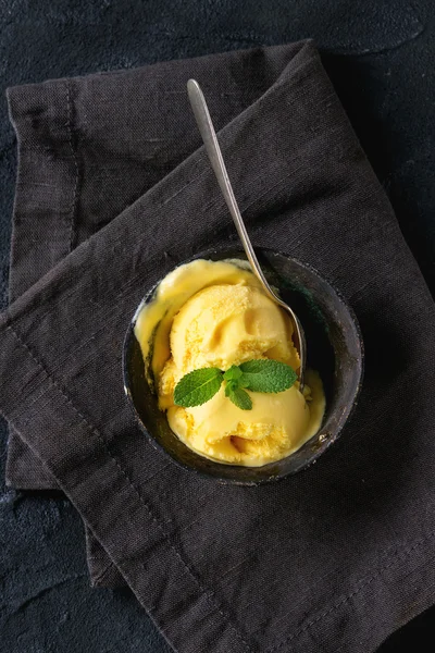 Mango-Eis — Stockfoto