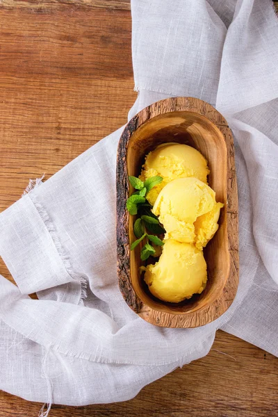 Glace à la mangue — Photo