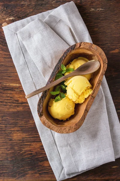 Glace à la mangue — Photo