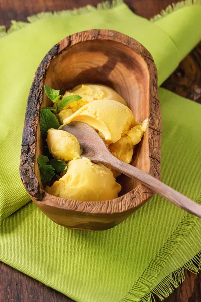 Mango zmrzlina — Stock fotografie