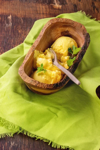 Mango-Eis — Stockfoto