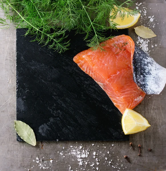 Salted salmon with dill — Stock Photo, Image