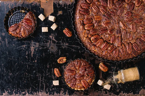 Caramel pecan pie — Stockfoto