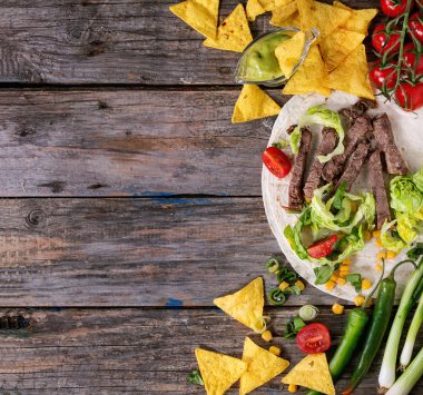 Tortilla malzemelerle gıda arka plan