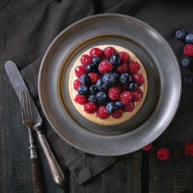 Taze dutlu tart.