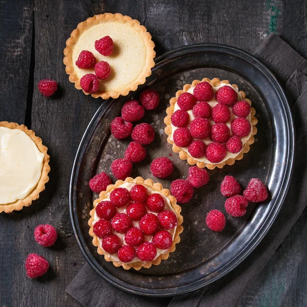 Tartlet with raspberries — Stock Photo, Image