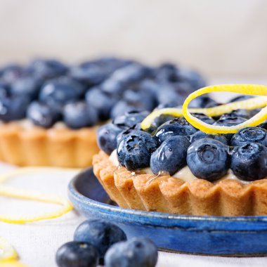 yaban mersini ile tartlets