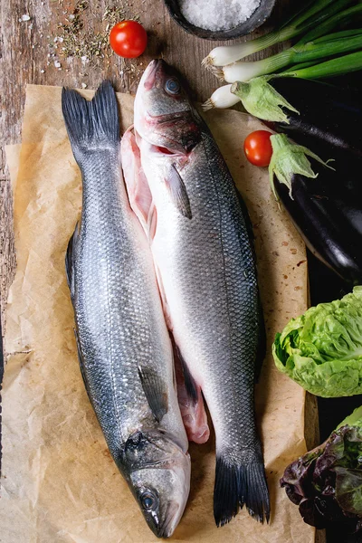 Pesce di mare crudo — Foto Stock