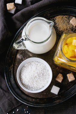 Tapyoka tatlı mango ile